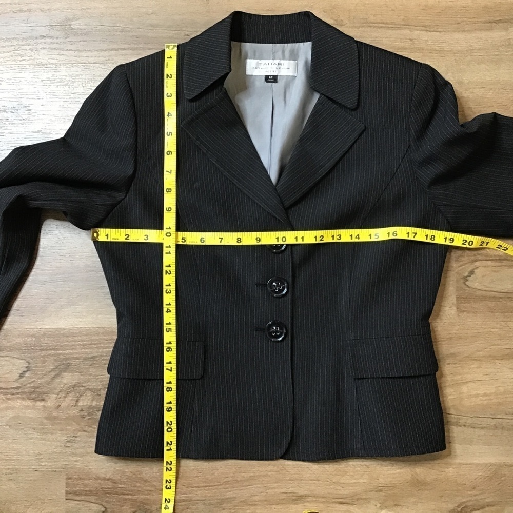 TAHARI Blazer Size 8 Petite Jacket Arthur Levine Suit Pin Stripe Black Multi - Picture 10 of 10
